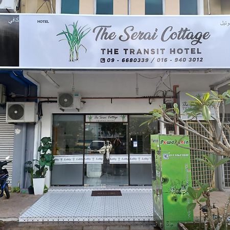 The Serai Cottage Transit Hotel Kampong Gong Badak Exteriör bild