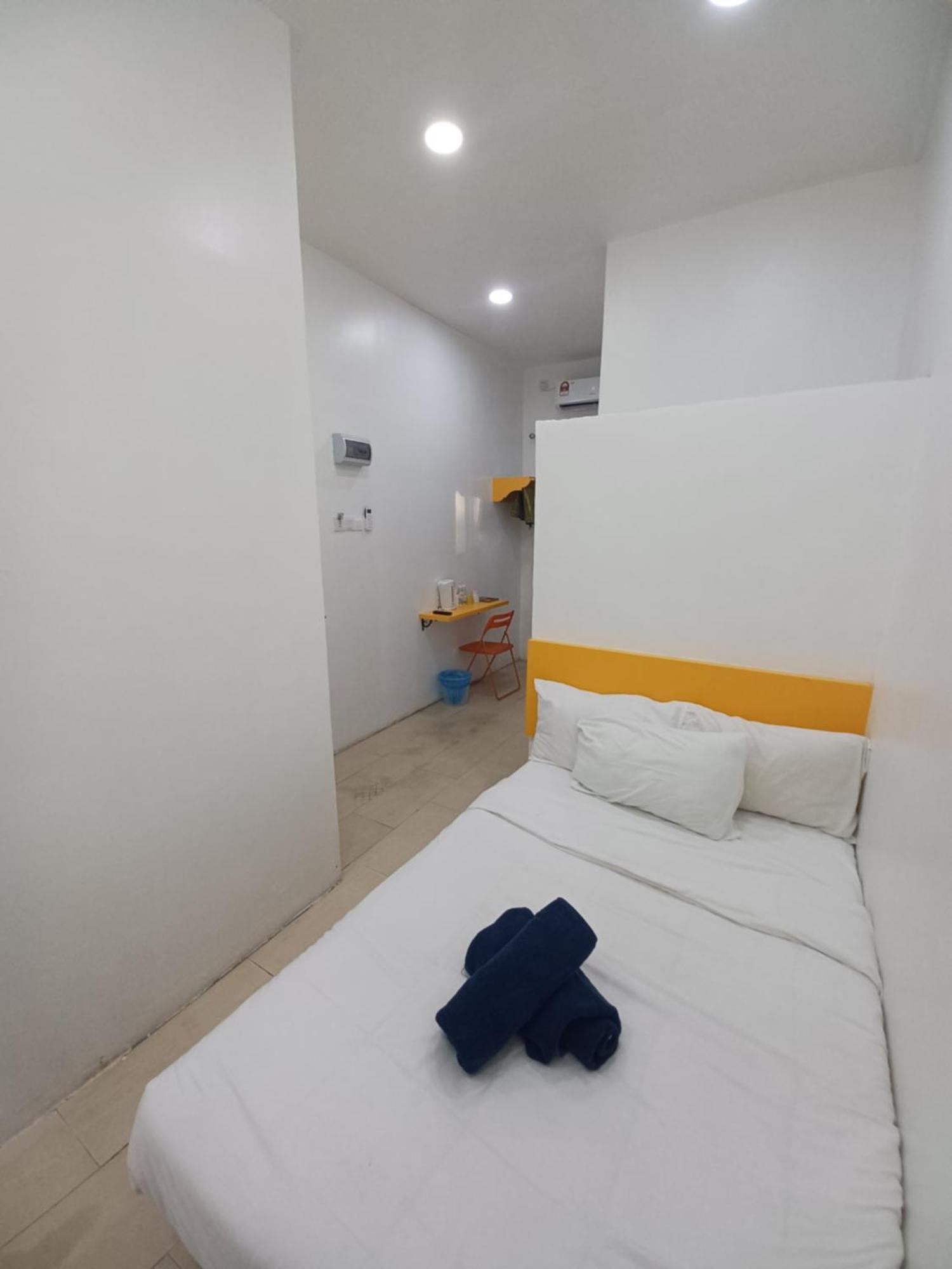 The Serai Cottage Transit Hotel Kampong Gong Badak Rum bild