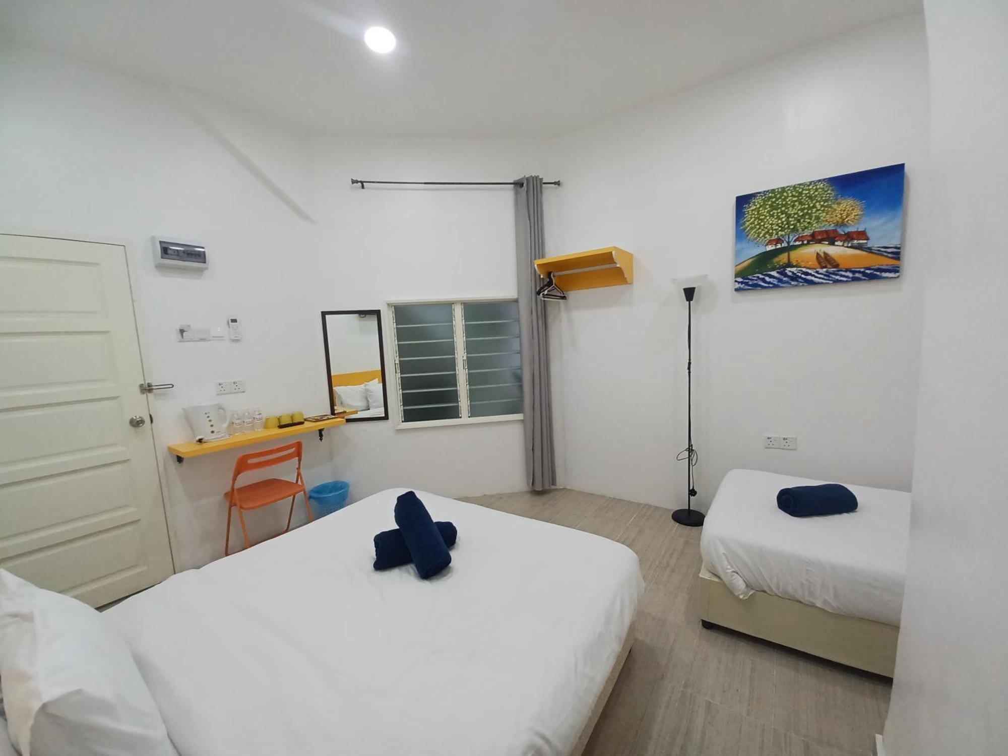 The Serai Cottage Transit Hotel Kampong Gong Badak Rum bild