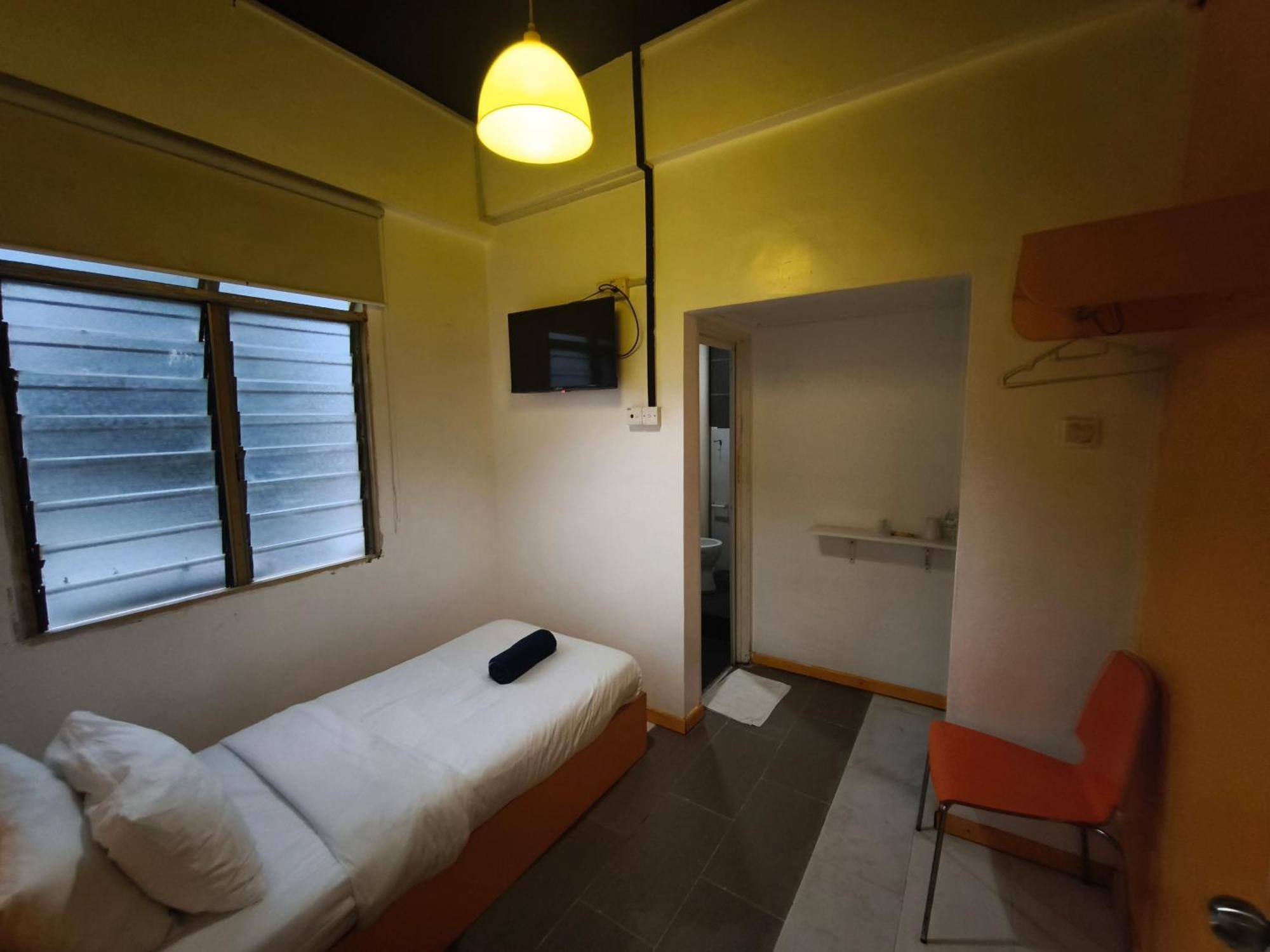 The Serai Cottage Transit Hotel Kampong Gong Badak Rum bild