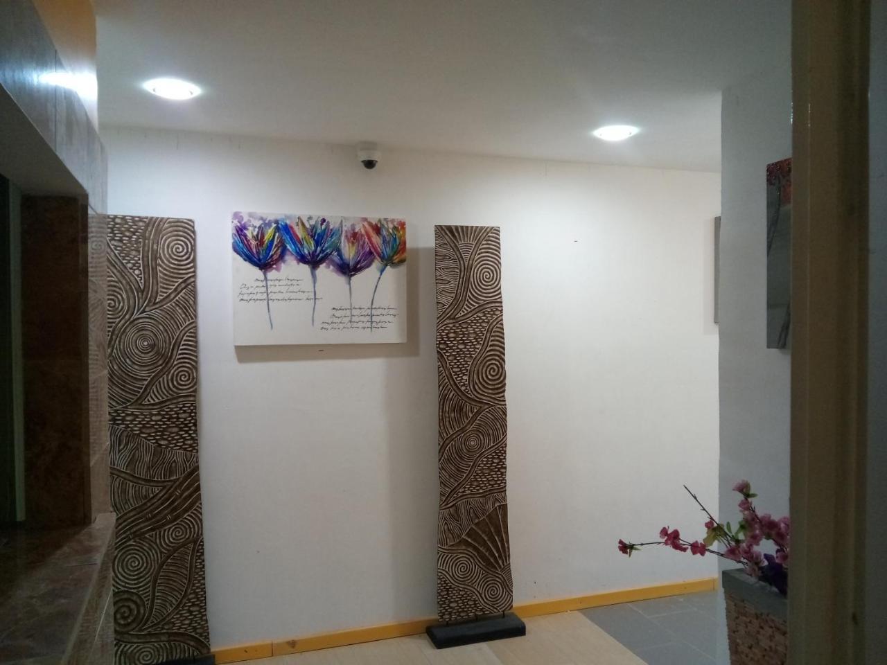 The Serai Cottage Transit Hotel Kampong Gong Badak Exteriör bild